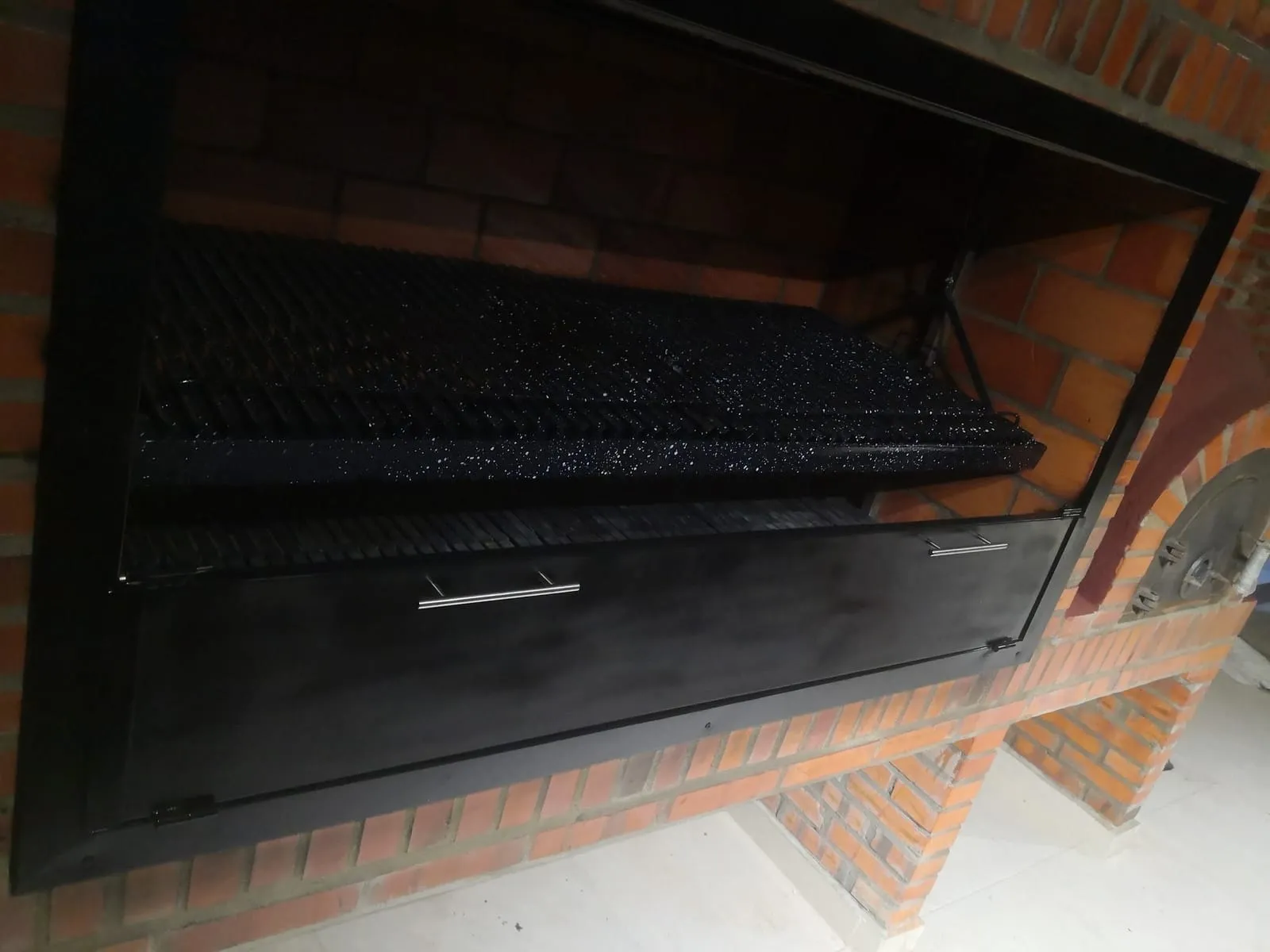 Parrilla detalle — trabajo de Metalúrgica Lira en Mariano Roque Alonso